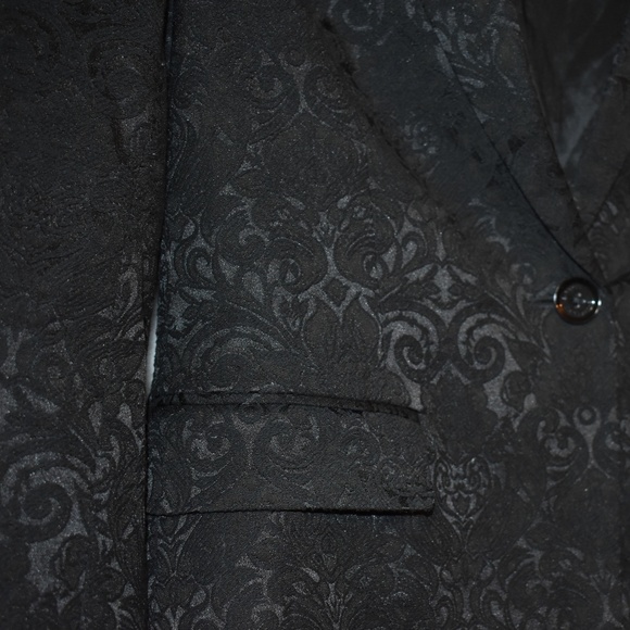 Donating 8/15 Express Blazer Black Size 2 - Picture 3 of 5